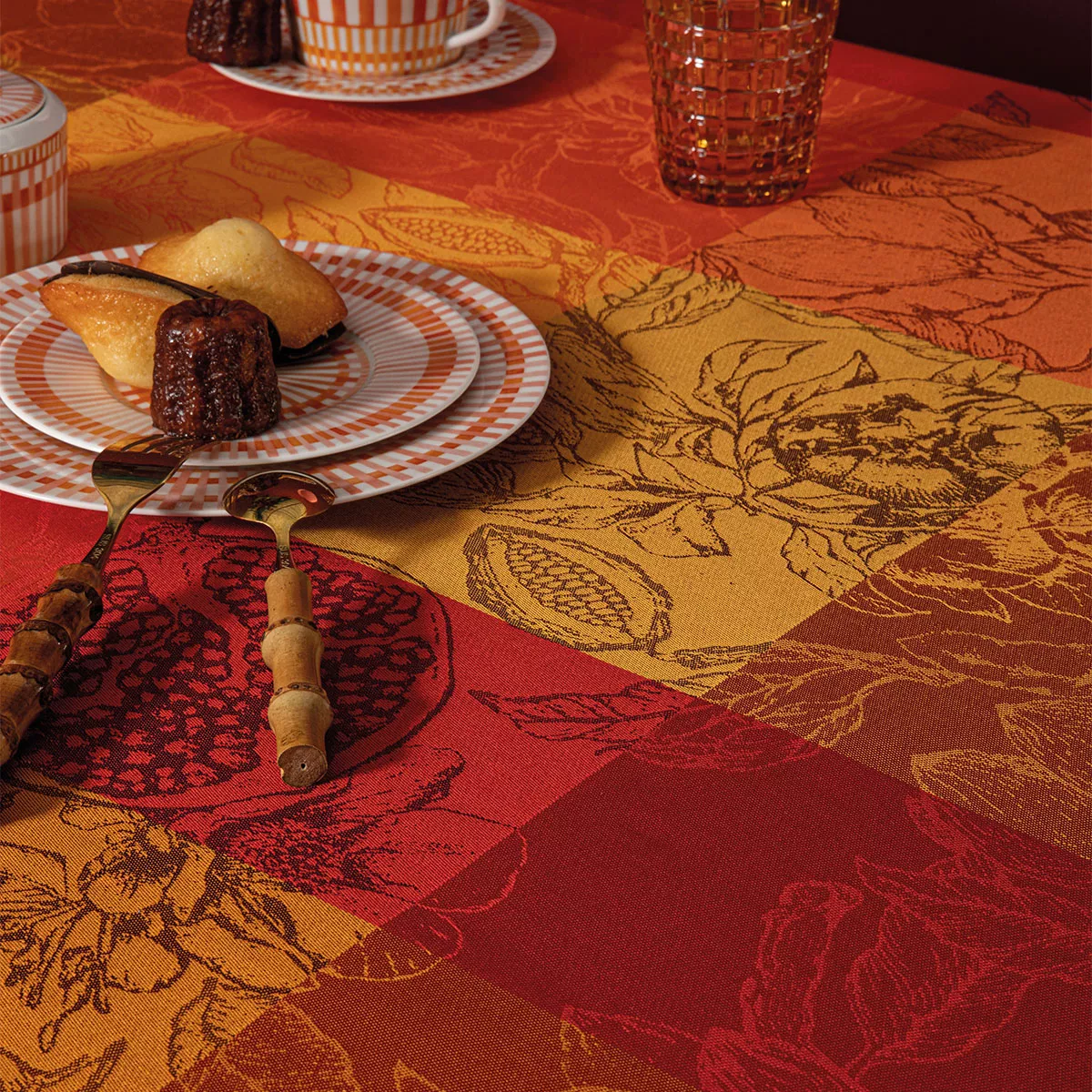 Linge de table pur coton enduit motif jacquard orange rouge Mille senteurs epices