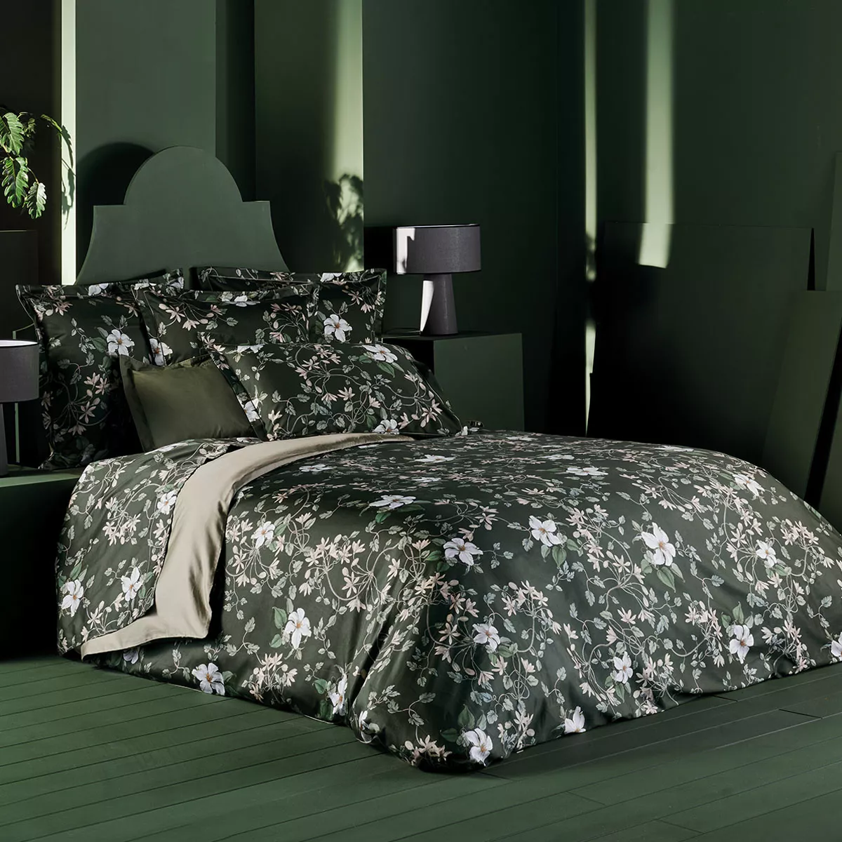 Parure de lit satin de coton imprimé vert Gardenias mousse