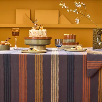Chemin de table pur coton motif jacquard brun marron Mille bambous onyx