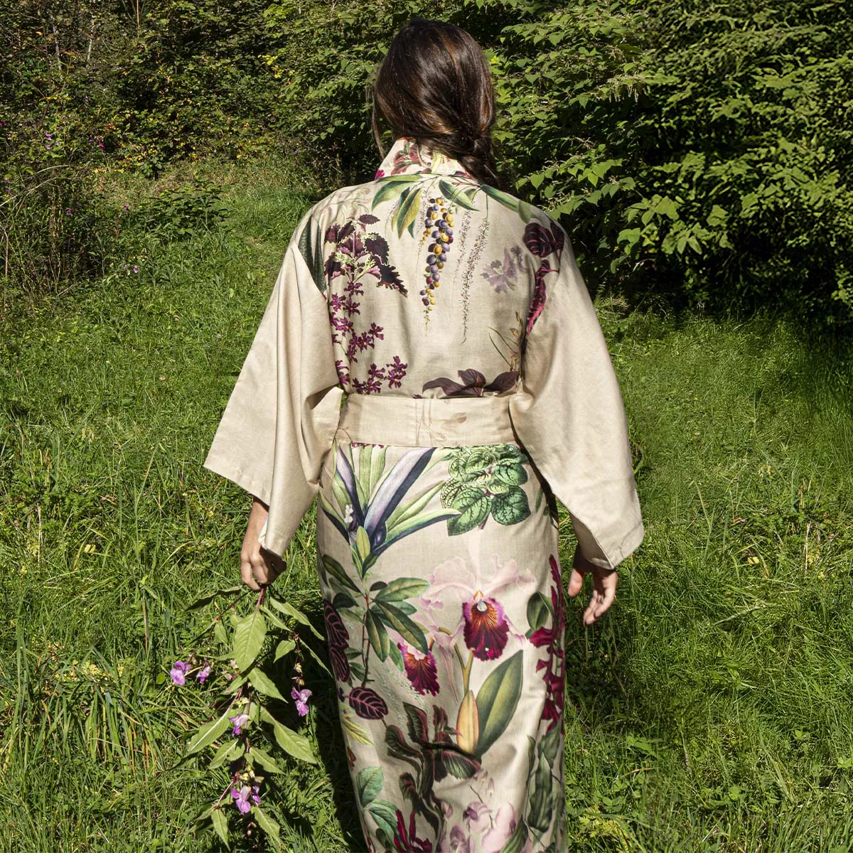 Kimono long baumwollsatin bedruckt grün rosa beige Parfum d'orchidee grege