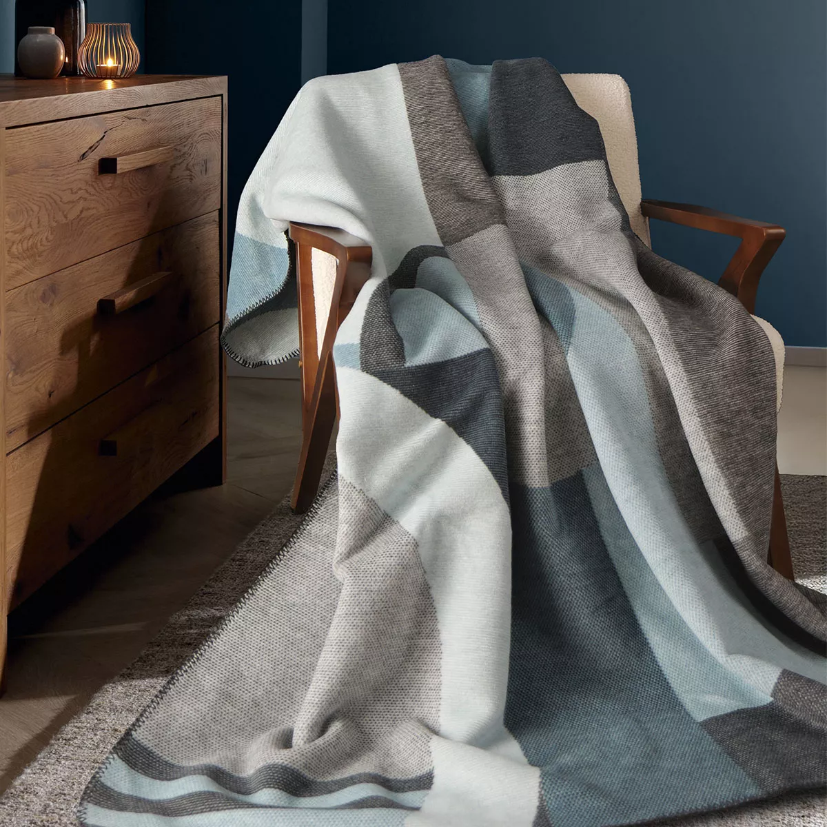 Plaid cotton blend 415 gsm jacquard pattern grey blue Livio blue