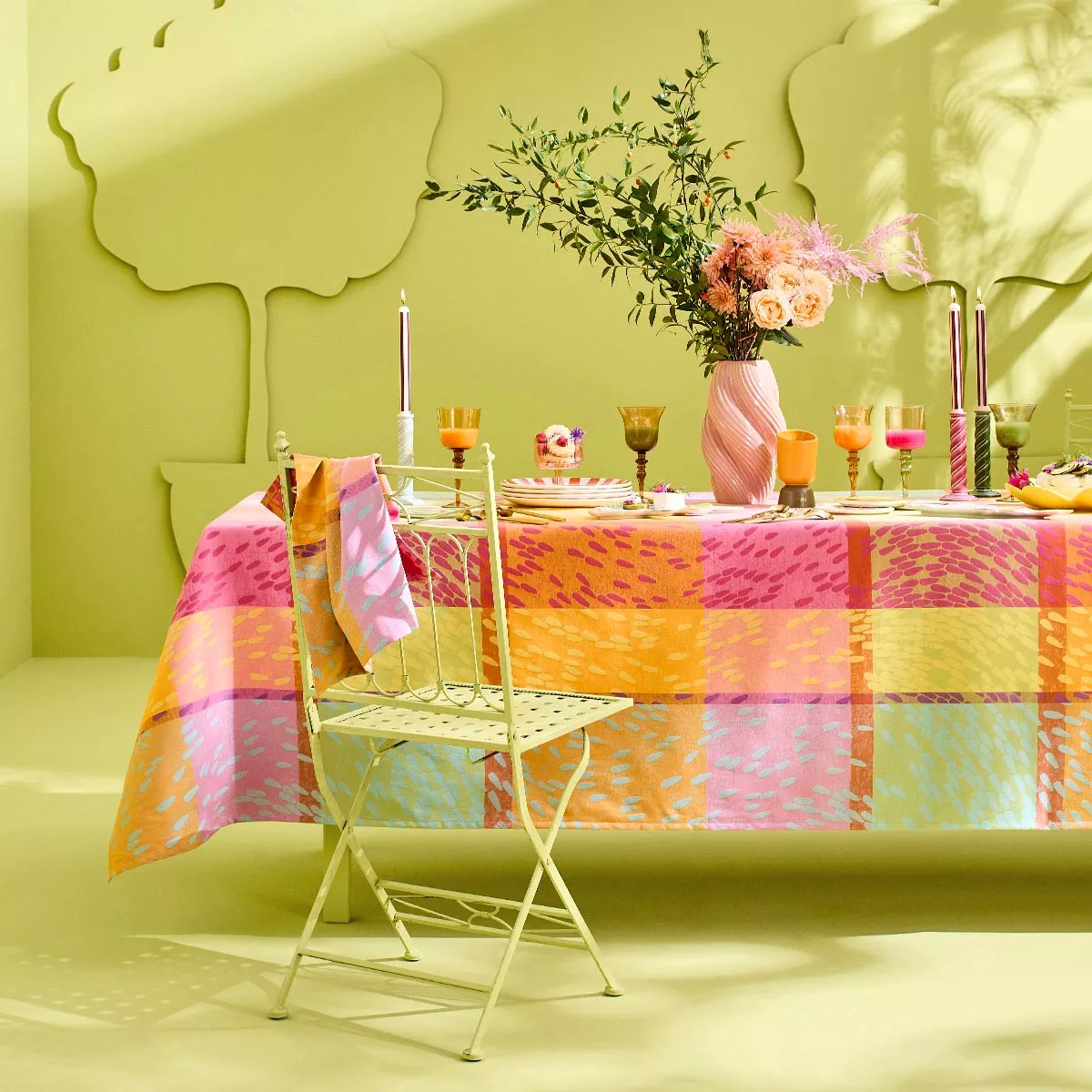 Nappe pur coton 220 g/m² motif jacquard vert rose Mille sources berlingot