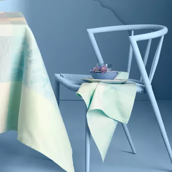 Serviette pur coton 220 g/m² motif jacquard bleu beige Mille iris d'eau aqua