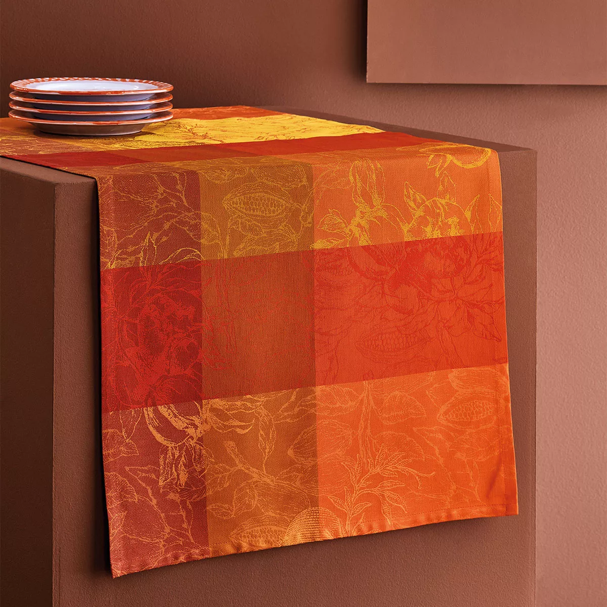 Table runner 100% cotton jacquard pattern red orange Mille senteurs epices