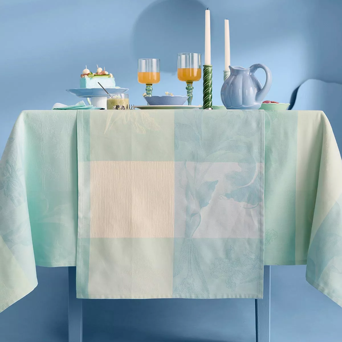 Table runner 100% cotton 220 gsm jacquard pattern blue beige Mille iris d'eau aqua