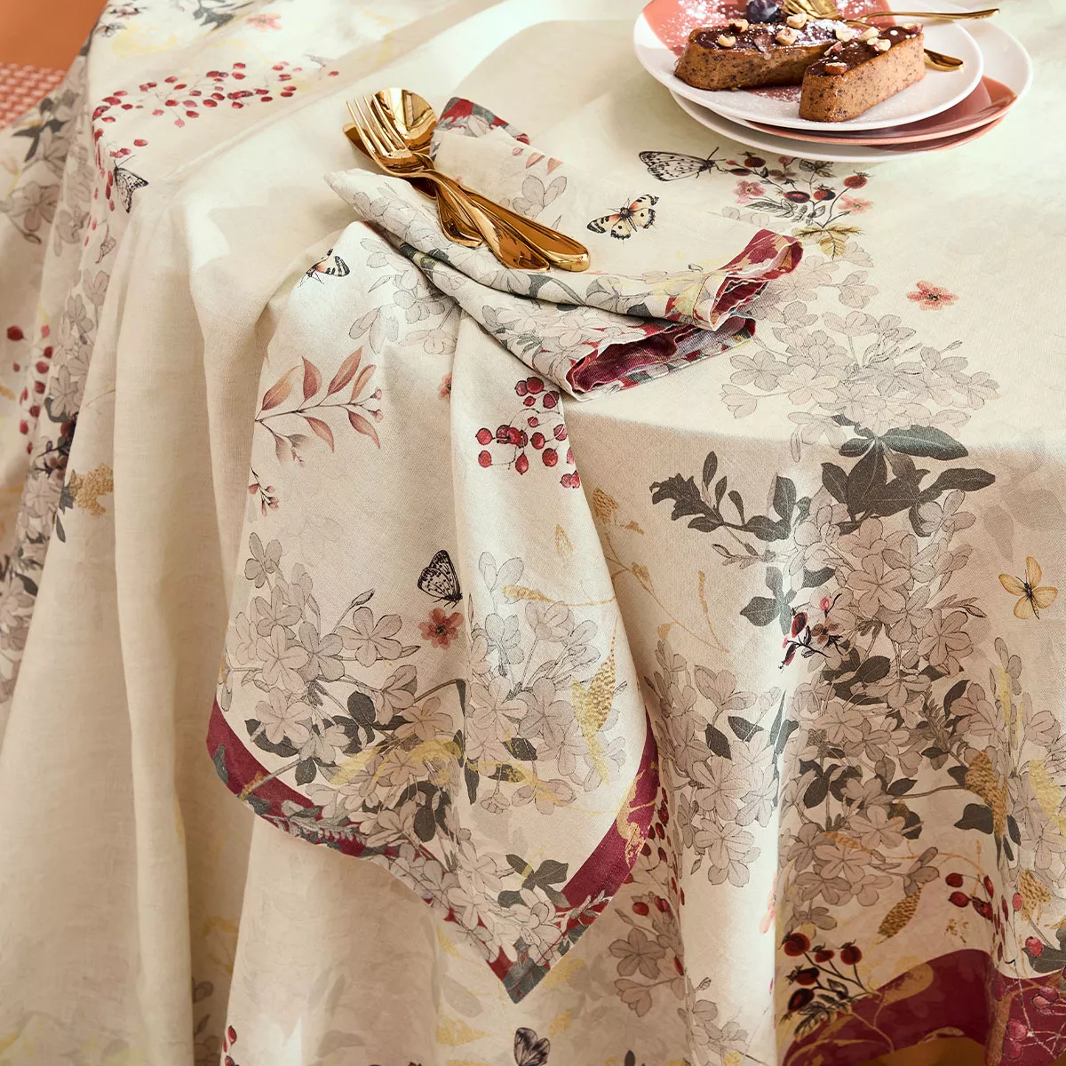 Serviette halbleinen vorgewaschen 150 g/m² bedruckt beige winrot Vintage flowers cranberry