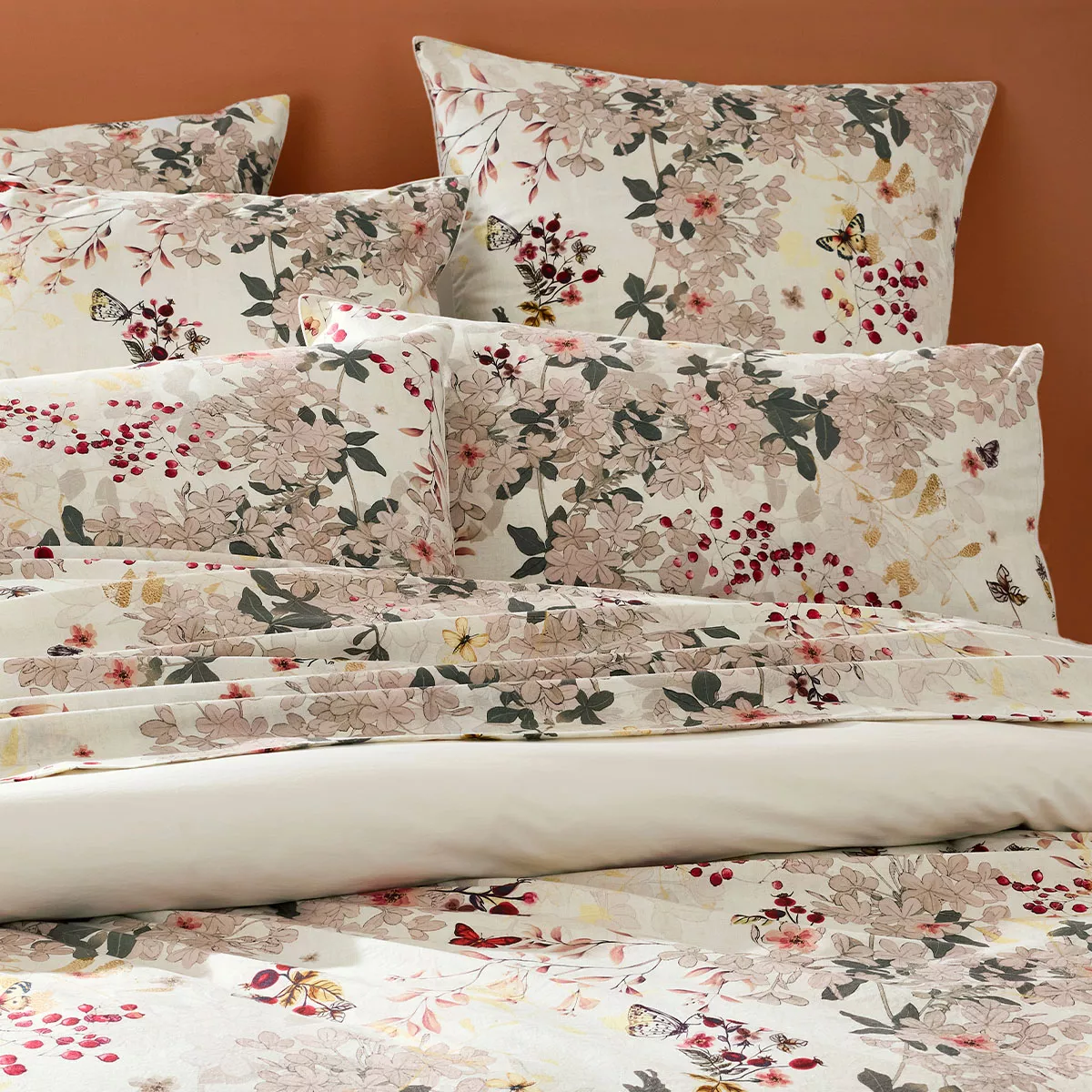 2 pillowcases cotton percale prewashed 115 gsm printed beige burgundy Vintage flowers cranberry