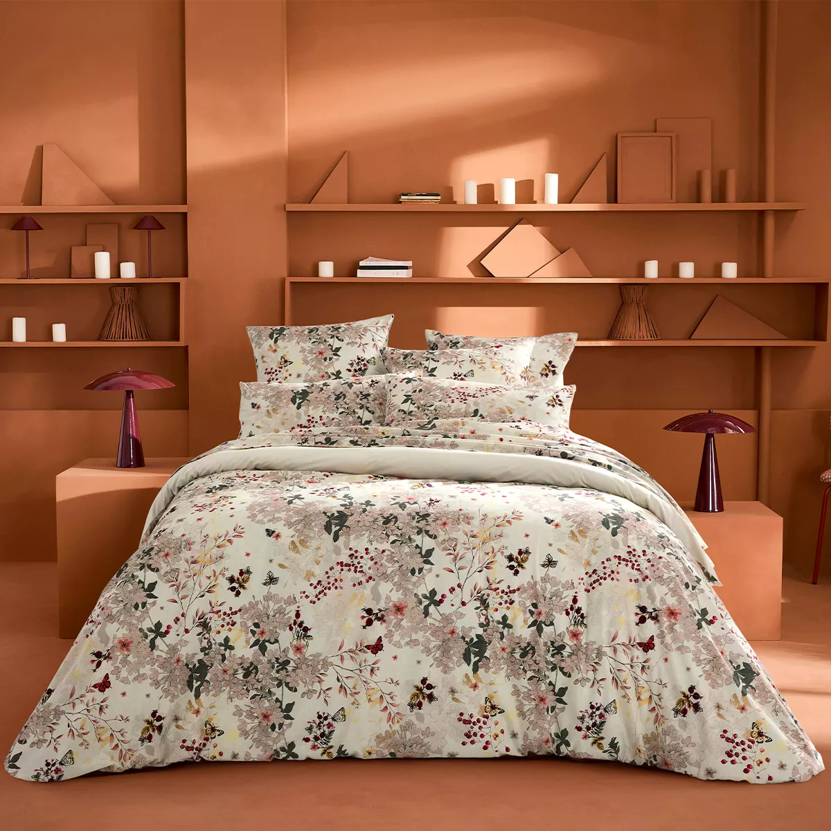 Duvet cover + pillowcases cotton percale prewashed 115 gsm printed beige burgundy Vintage flowers cranberry