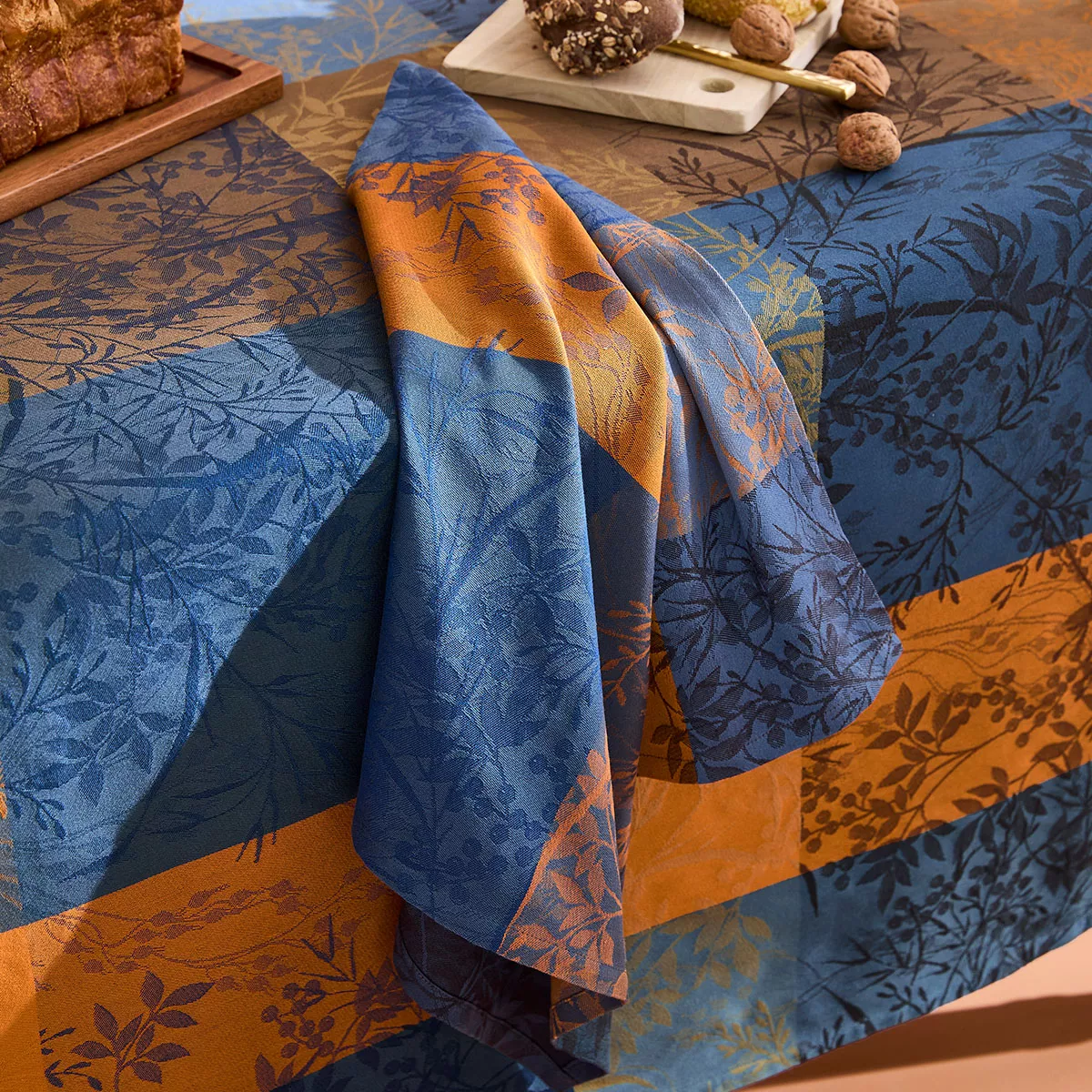 Serviette reine baumwolle 220 g/m² jacquard-muster blau braun Mille branchages crepuscule