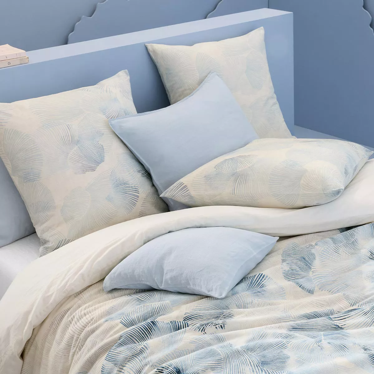 Pillowcase linen & cotton prewashed 130 gsm printed blue beige Vagues indigo
